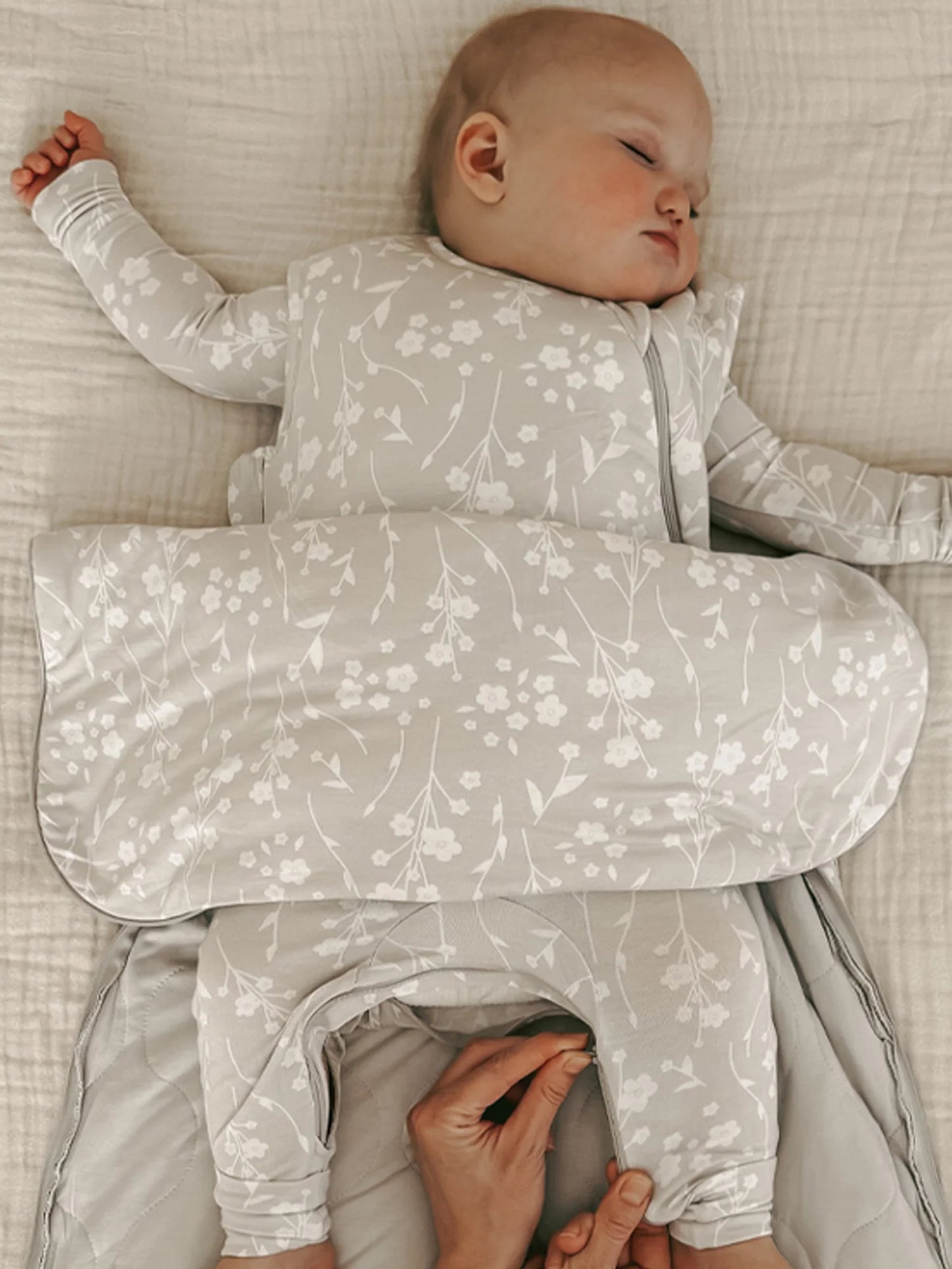 Gunamuna Sleep Bag - Magnolia Sleevless